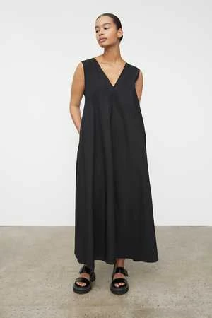 KowtowBelle Dress