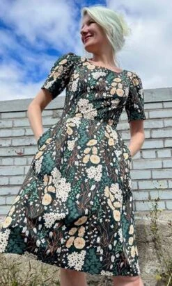 Birds Of North AmericaWinter Chippy Dress - Bellflower