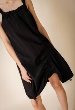 NKCParachute Dress - Black